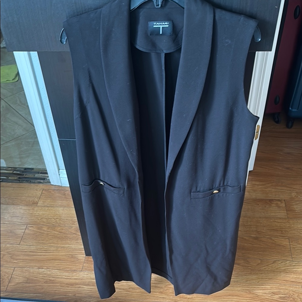Black Sleeveless Vest